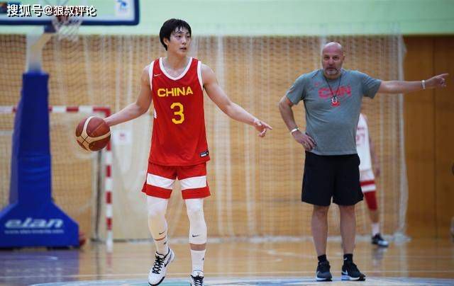 一群东南亚偷渡客历经艰险来到韩国，可是全部集装箱内的偷渡客几近全数灭亡，只有一人拖着孱羸的身体侥幸逃进闹市当中。却不知这人身上携带致命猪流感病毒，短短一天时候，病毒敏捷舒展城市的各个角落。很多人在不知不觉间被传染，进而将灭亡的暗影引向四周所有的人。斑斓的女大夫金仁海（秀爱 饰）是一名独身妈妈，她不久前遭受一场车祸，幸被消防队救济职员姜智久（张赫 饰）救出，却因丢掉主要论文资料而备受上司苛责。值此时代，韩国蛇头的弟弟因流感送进仁海的病院医治，经诊断终究发现流感的原由，死尸横陈的集装箱无疑成为查找病源的关